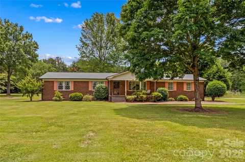 117 Fonda Rd, Statesville, NC 28677