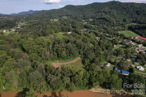 37 Amber Ln, Clyde, NC 28721 photo 5