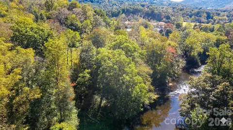 37 Old Clyde Rd, Clyde, NC 28721