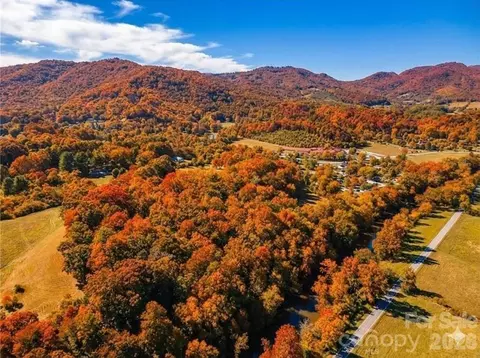 37 Amber Ln, Clyde, NC 28721 photo 17