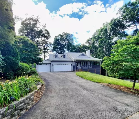 40 Brierfield Dr, Candler, NC 28715