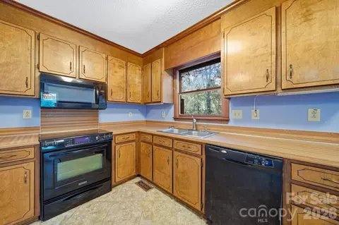 Kitchen - 11488 Beagle St, Midland, NC 28107 photo 1 of 3