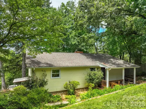 11 Von Ruck Ct, Asheville, NC 28801