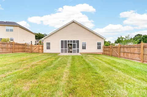 Exterior - 1630 Topeka Ct, Monroe, NC 28110 photo 5 of 9