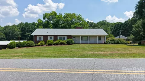 390 Airport Rd, Taylorsville, NC 28681