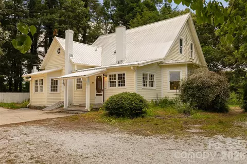 100 Cannon Dr, Hendersonville, NC 28792