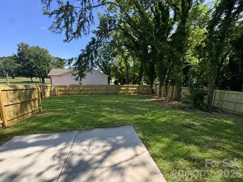 Exterior - 1006 John St, Monroe, NC 28110 photo 1 of 1