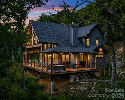241 Ataya Trl, Maggie Valley, NC 28751