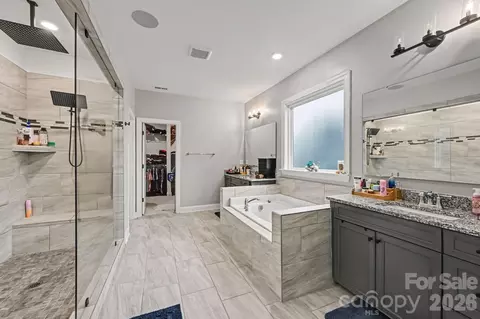 Bath - 3025 Haley Cir, Davidson, NC 28036 photo 2 of 4