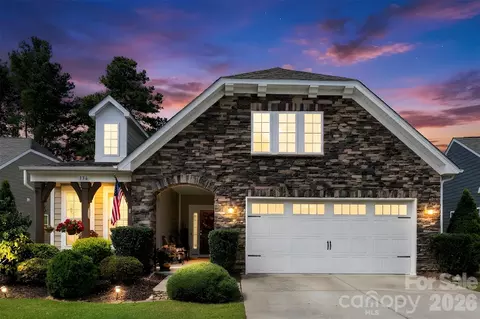 136 Picasso Trl, Mount Holly, NC 28120