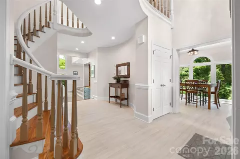 Entry Way - 636 Landsdowne Ct, Fort Mill, SC 29708 photo 2 of 5
