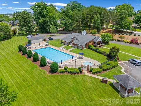 Exterior - 636 Landsdowne Ct, Fort Mill, SC 29708 photo 7 of 9