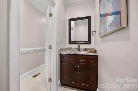 Entry Way - 636 Landsdowne Ct, Fort Mill, SC 29708 photo 3 of 5