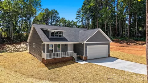 2197 Mclin Ct, Conover, NC 28613