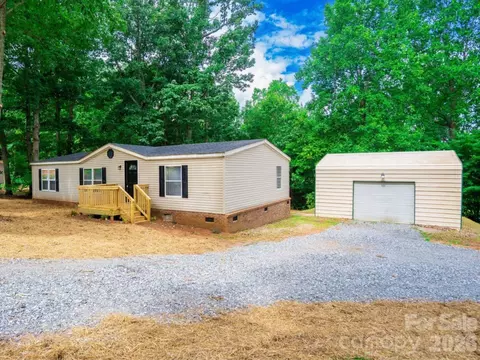4277 Apex Dr, Maiden, NC 28650