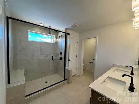 Bath - 964 Kinship Dr, Lancaster, SC 29720 photo 2 of 4