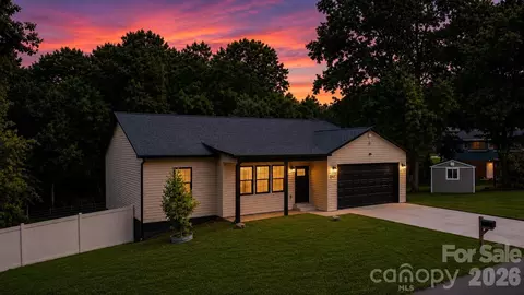 544 30th Nw Ave NW, Hickory, NC 28601