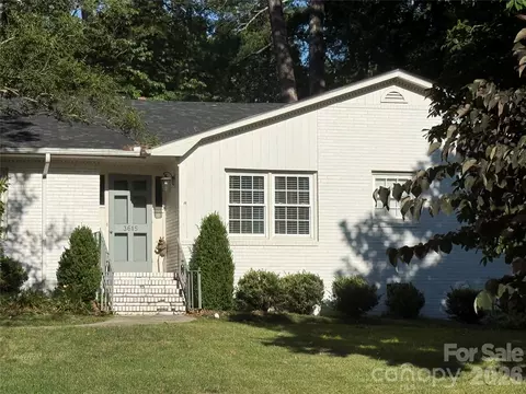 3615 Barclay Downs Dr, Charlotte, NC 28209