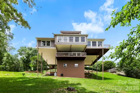 16 Audubon Dr, Asheville, NC 28804