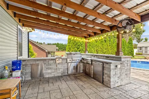 Kitchen - 101 Ruby Ln, Maiden, NC 28650 photo 2 of 2
