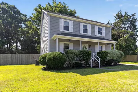 11117 Kingfisher Dr, Charlotte, NC 28226