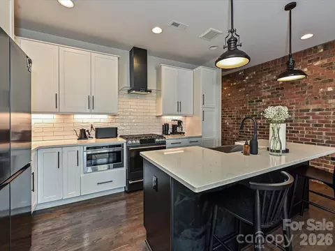 432 E 33rd St, Charlotte, NC 28205