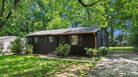 2616 Springway Dr, Charlotte, NC 28205