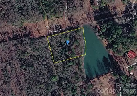 160 Gem Lake Estates Rd, Franklin, NC 28734