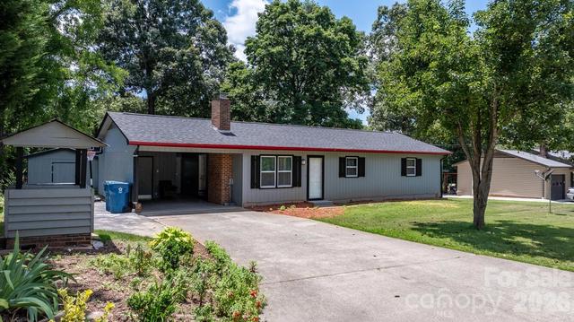 3246 21st Ne Ave NE, Hickory, NC 28601