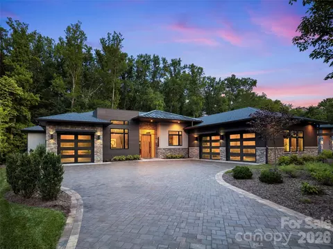 26 Whispering Bells Ct, Arden, NC 28704