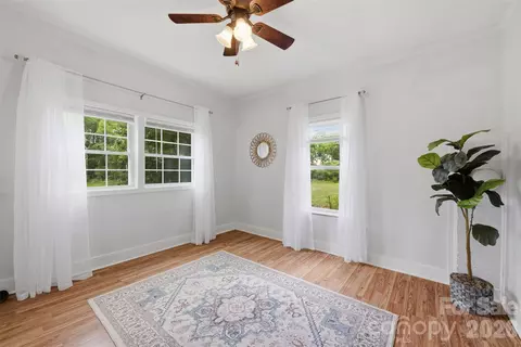Bedroom - 1320 Tom Fox St, Morganton, NC 28655 photo 1 of 7
