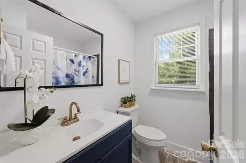 Bath - 1320 Tom Fox St, Morganton, NC 28655 photo 1 of 1