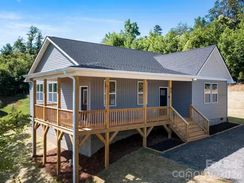 80 S Vineyard Village Dr, Old Fort, NC 28762