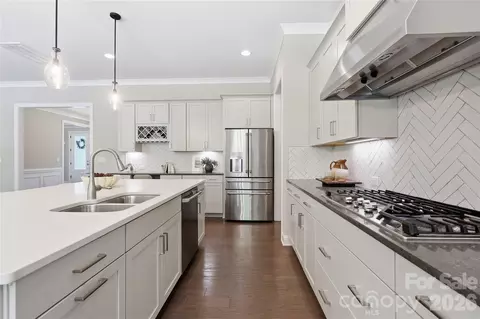 Kitchen - 18314 Doves Crest Rd, Cornelius, NC 28031 photo 4 of 4