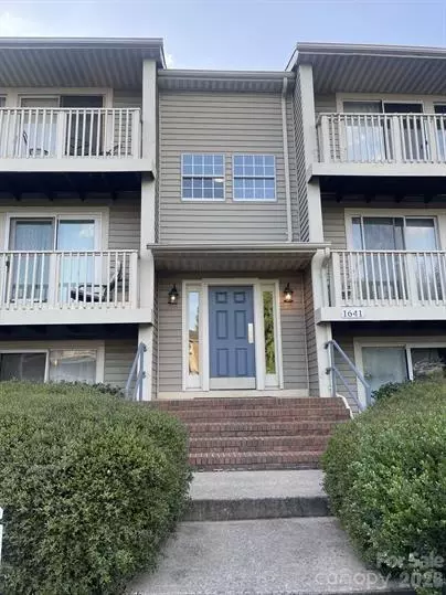 1641 Arlyn F Cir #F, Charlotte, NC 28213