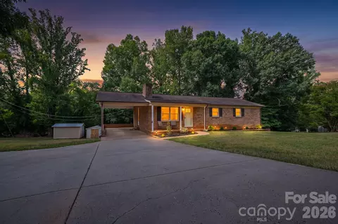 896 Cedarline Dr, Shelby, NC 28150