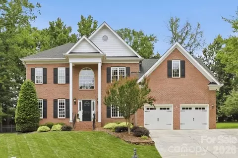 7011 Edenderry Dr, Charlotte, NC 28270