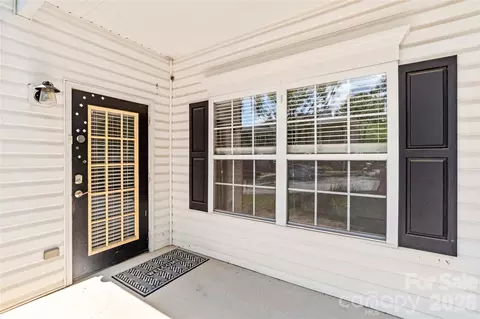 Exterior - 21231 Hickory St, Cornelius, NC 28031 photo 6 of 11