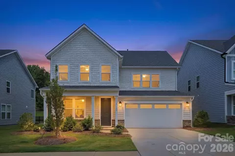 5132 Glenwalk Dr, Charlotte, NC 28269