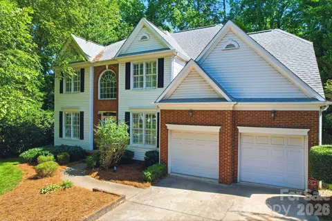 7711 Abbotsinch Ct, Charlotte, NC 28269