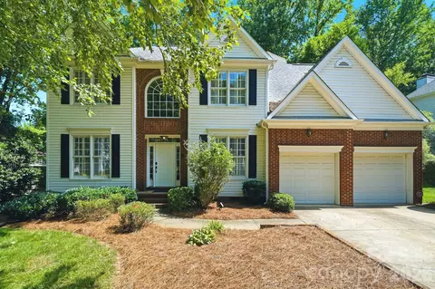 7711 Abbotsinch Ct, Charlotte, NC 28269