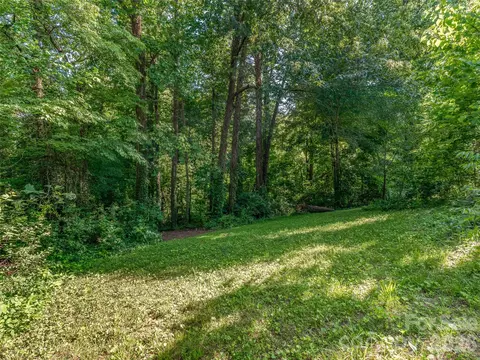 103 Aurora 2 Dr #2, Asheville, NC 28805