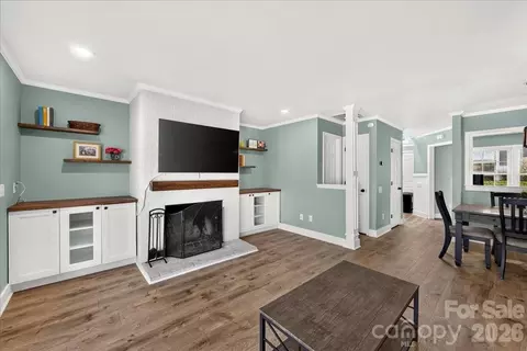 8220 Legare Ct, Charlotte, NC 28210