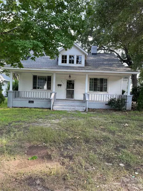 202 Marion St, Clover, SC 29710