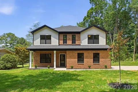 8117 Reames Rd, Charlotte, NC 28216