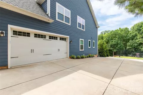 Exterior - 378 Squirrel Ln, Clover, SC 29710 photo 10 of 10