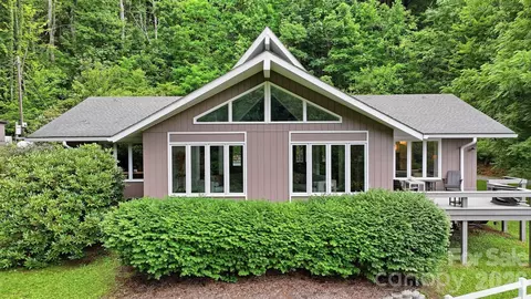 Winchester Creek Road, Waynesville, NC 28786