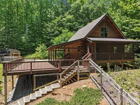 89 Apgar Rd, Candler, NC 28715