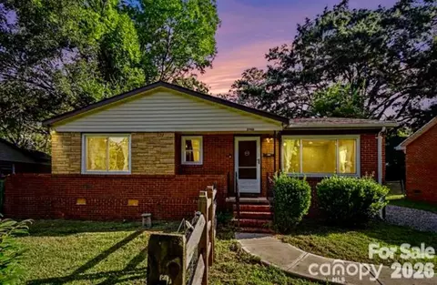 3960 Bristol Dr, Charlotte, NC 28208
