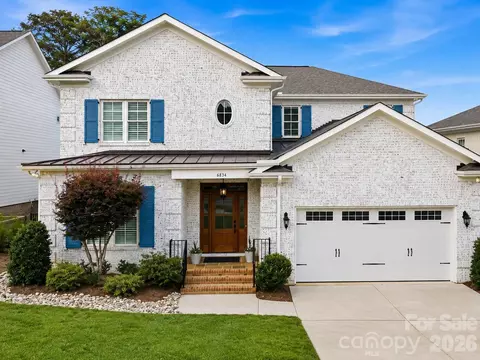 6834 Providence W Ln W, Charlotte, NC 28226